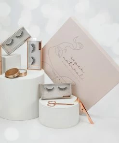 Lola's Lashes Magnetic Lash Kit - Super Naturals