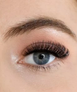 Lola's Lashes Strip Lashes - Goal Digger