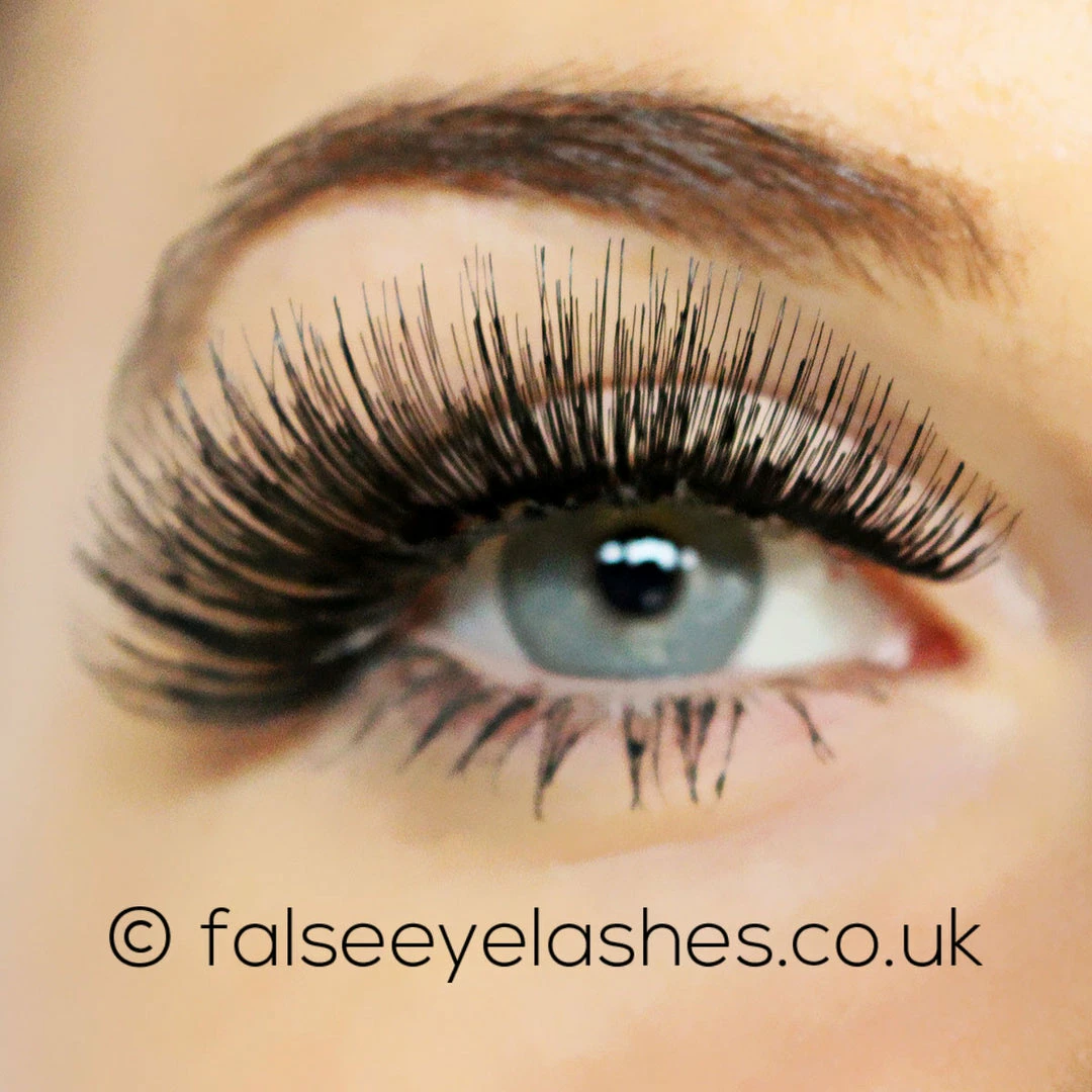 New Arrivals Red Cherry Lashes Style #101 (Blackbird) 5 New Arrivals Red Cherry Lashes Style #101 (Blackbird)