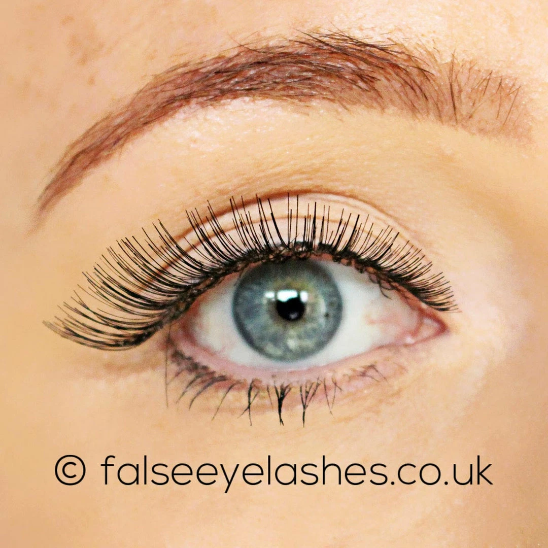 New Arrivals Red Cherry Lashes Style #118 (Simone) 5 New Arrivals Red Cherry Lashes Style #118 (Simone)