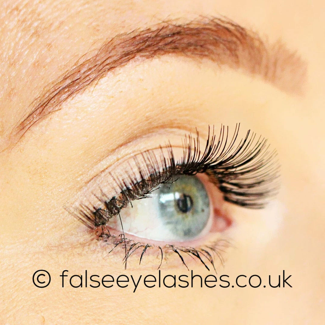 New Arrivals Red Cherry Lashes Style #118 (Simone) 6 New Arrivals Red Cherry Lashes Style #118 (Simone)