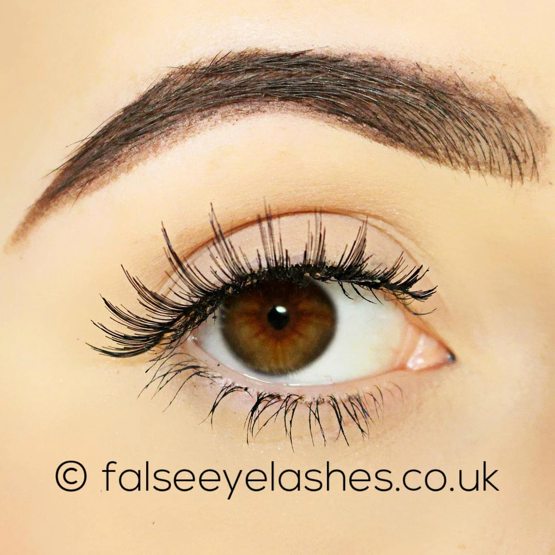 Red Cherry Lashes Style #42 (Paddington) 5 Red Cherry Lashes Style #42 (Paddington)