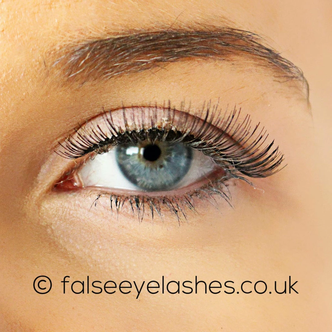 Red Cherry Lashes Style #82 (Hudson) 5 Red Cherry Lashes Style #82 (Hudson)