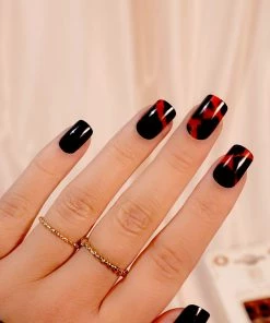 SOSU By SJ X Laura Anderson False Nails Square Short Length - Girlboss New Arrivals